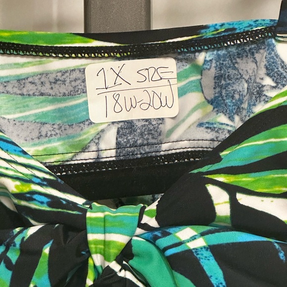 Tropical Floral Leafs Shelf Bra Tankini Top - Picture 2 of 3